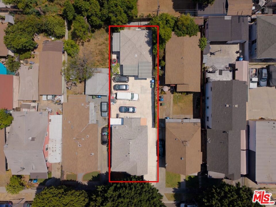 3445 E 4th Street