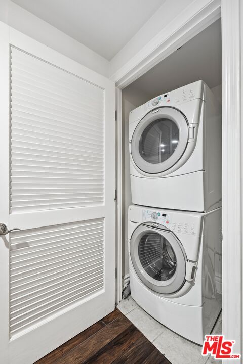 1530 Camden Ave Unit: 105