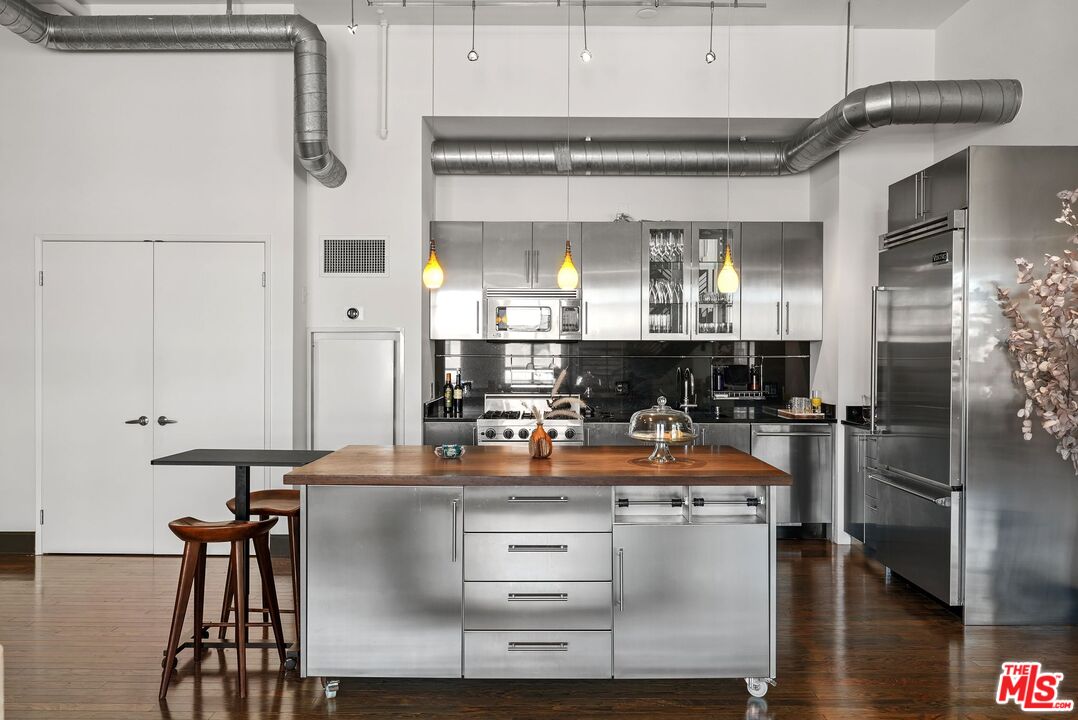 849 S Broadway Unit: 1210, Downtown LA