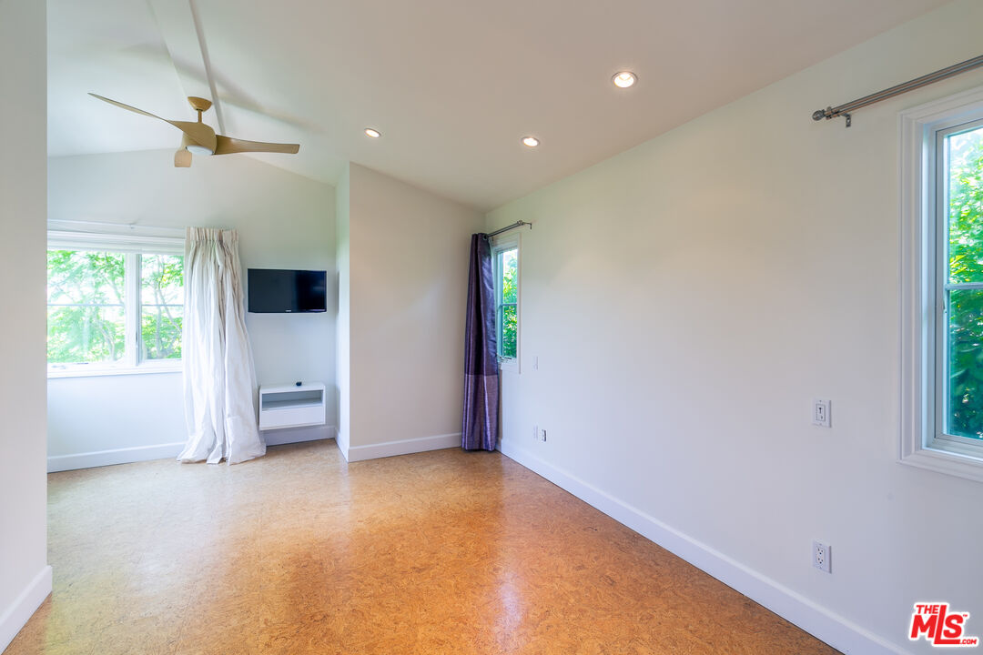 1530 S Sierra Bonita Ave