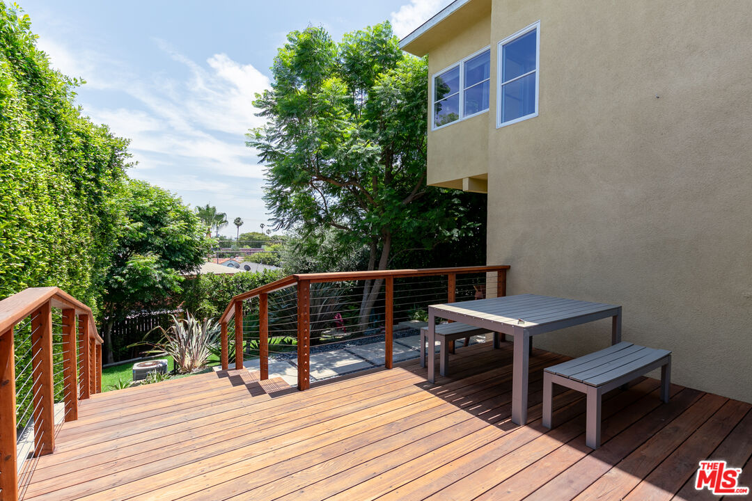 1530 S Sierra Bonita Ave