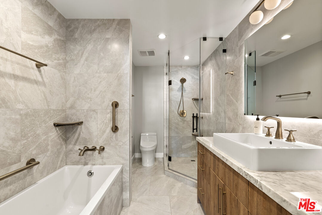 7250 Franklin Ave Unit: 603, Sunset Strip