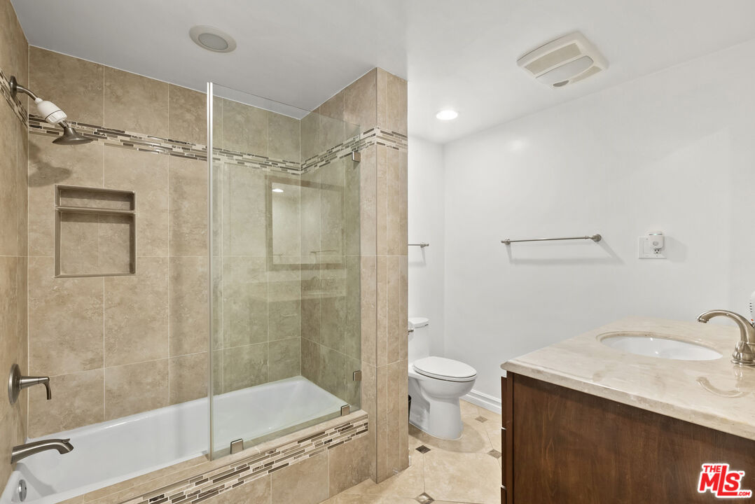 1233 Corsica Dr, Pacific Palisades 