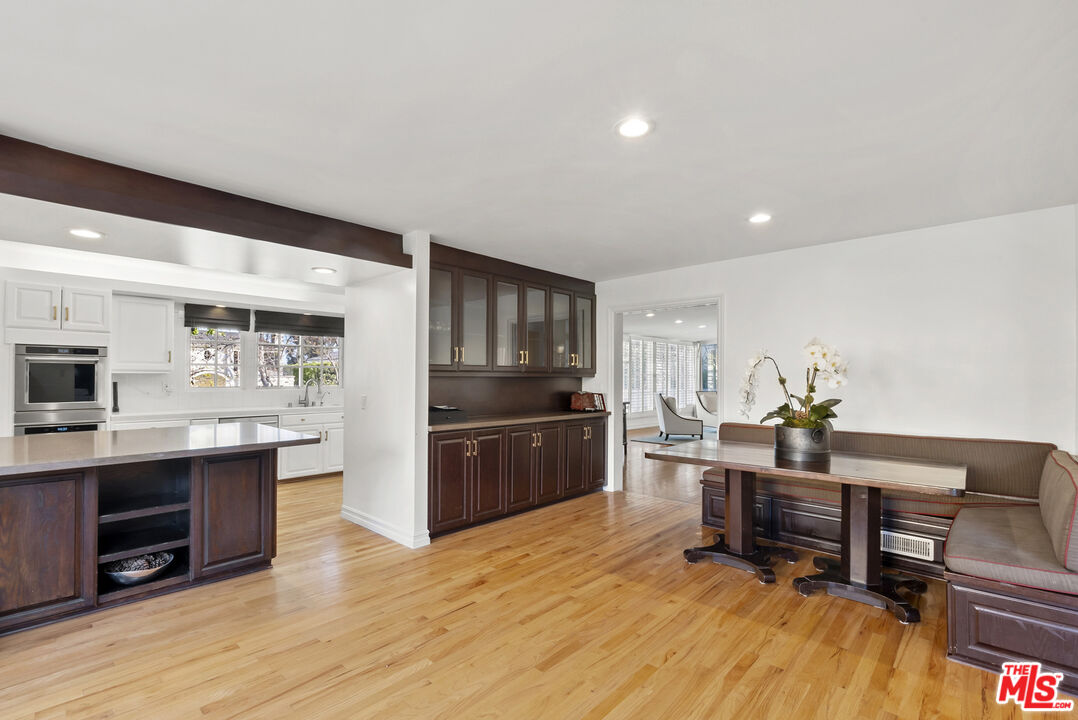 1233 Corsica Dr, Pacific Palisades 