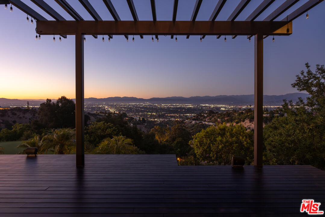 14655 Mulholland Dr, Bel Air