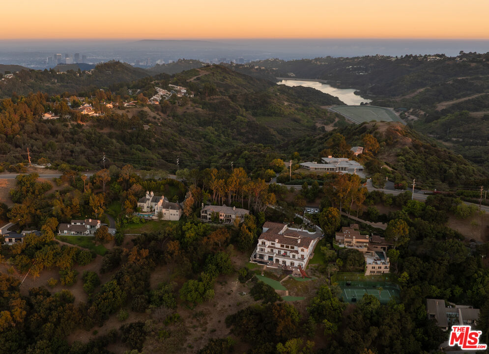 14655 Mulholland Dr, Bel Air