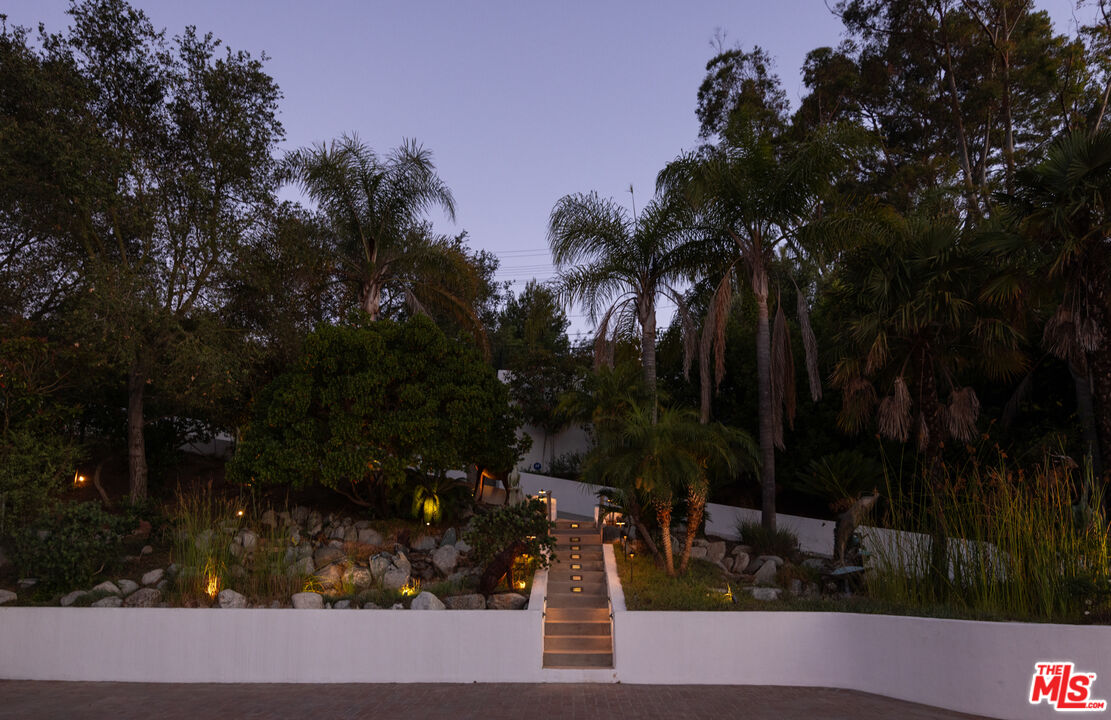 14655 Mulholland Dr, Bel Air