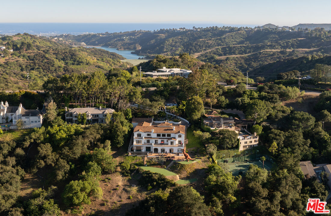 14655 Mulholland Dr, Bel Air