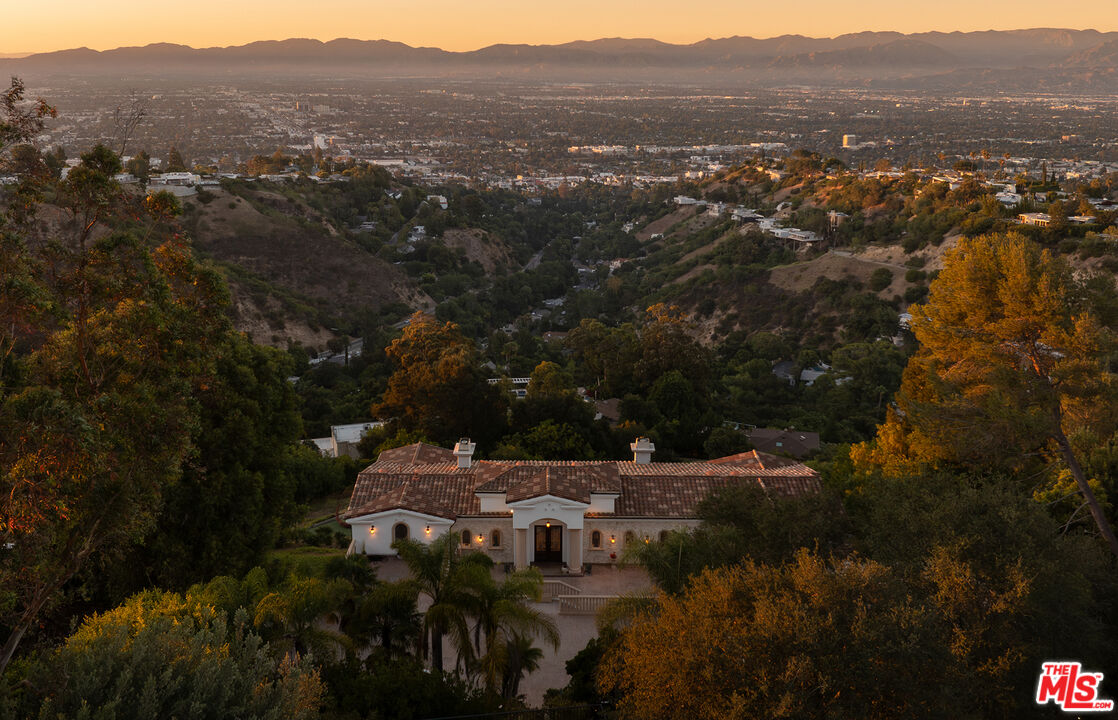 14655 Mulholland Dr, Bel Air