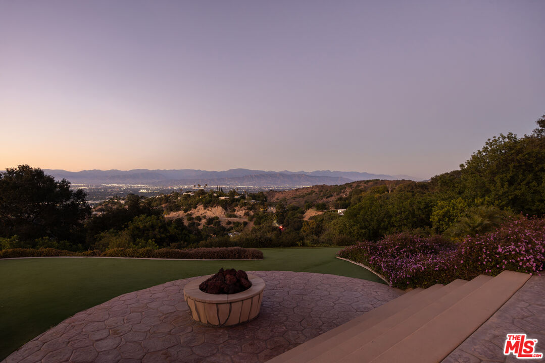 14655 Mulholland Dr, Bel Air