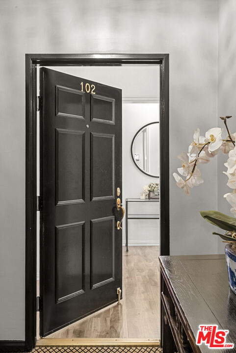 308 N Sycamore Unit: 102