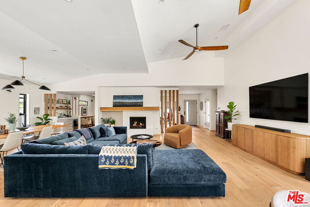 1141 Camino Flores, Thousand Oaks 