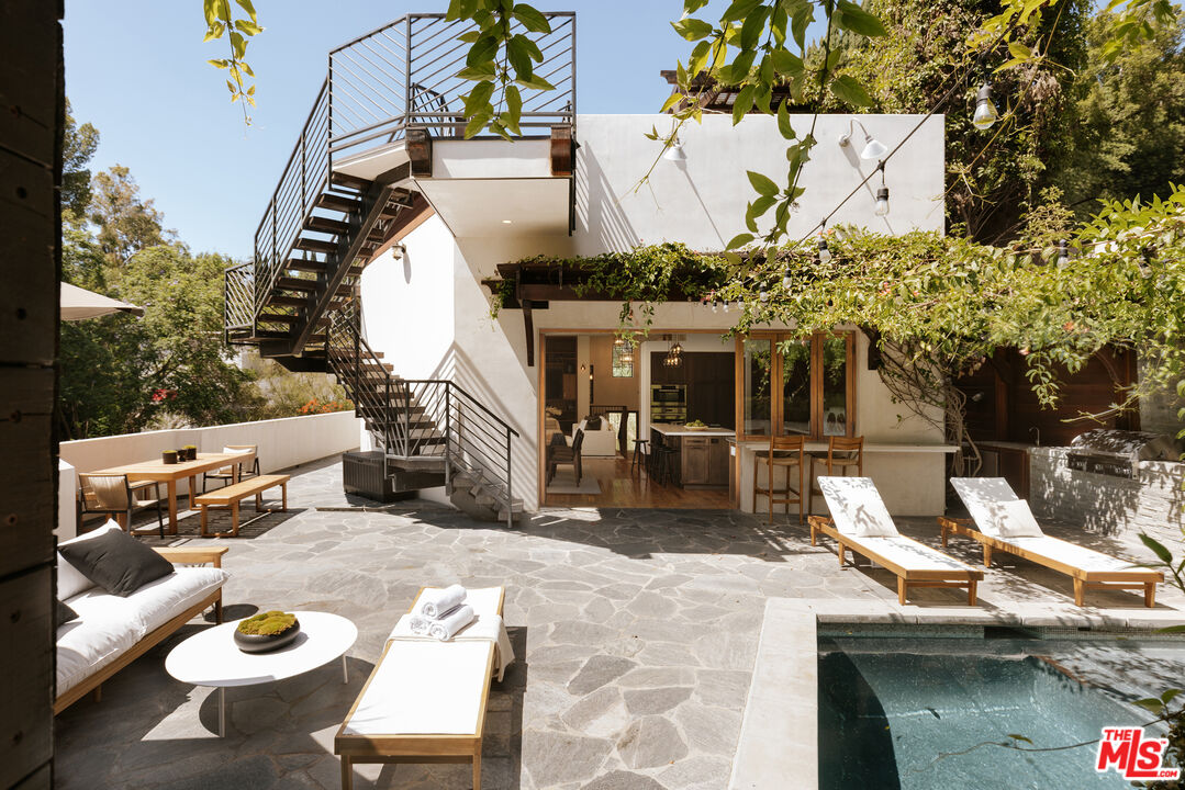 6280 Ivarene Ave, Hollywood Hills