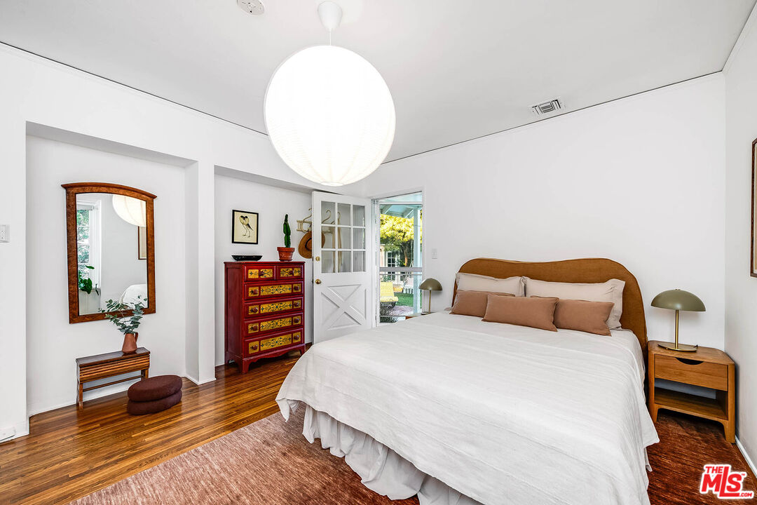4740 Denny Ave, Toluca Lake