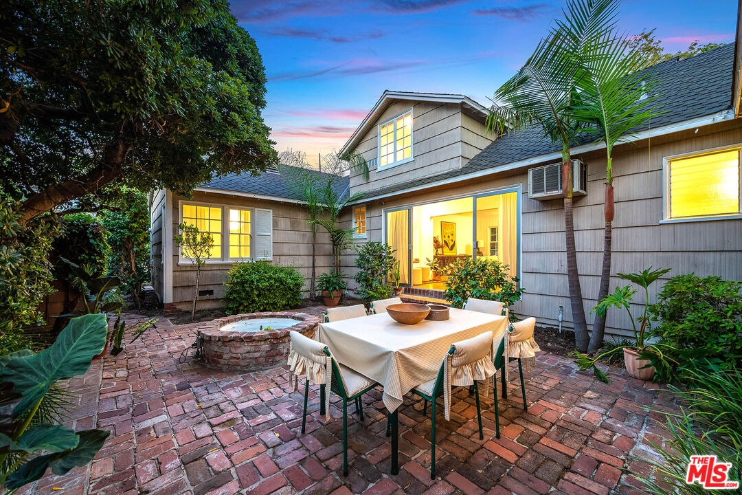 4740 Denny Ave, Toluca Lake