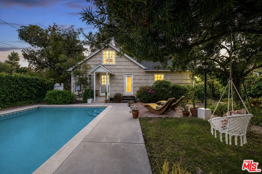 4740 Denny Ave, Toluca Lake