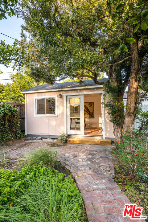 4740 Denny Ave, Toluca Lake