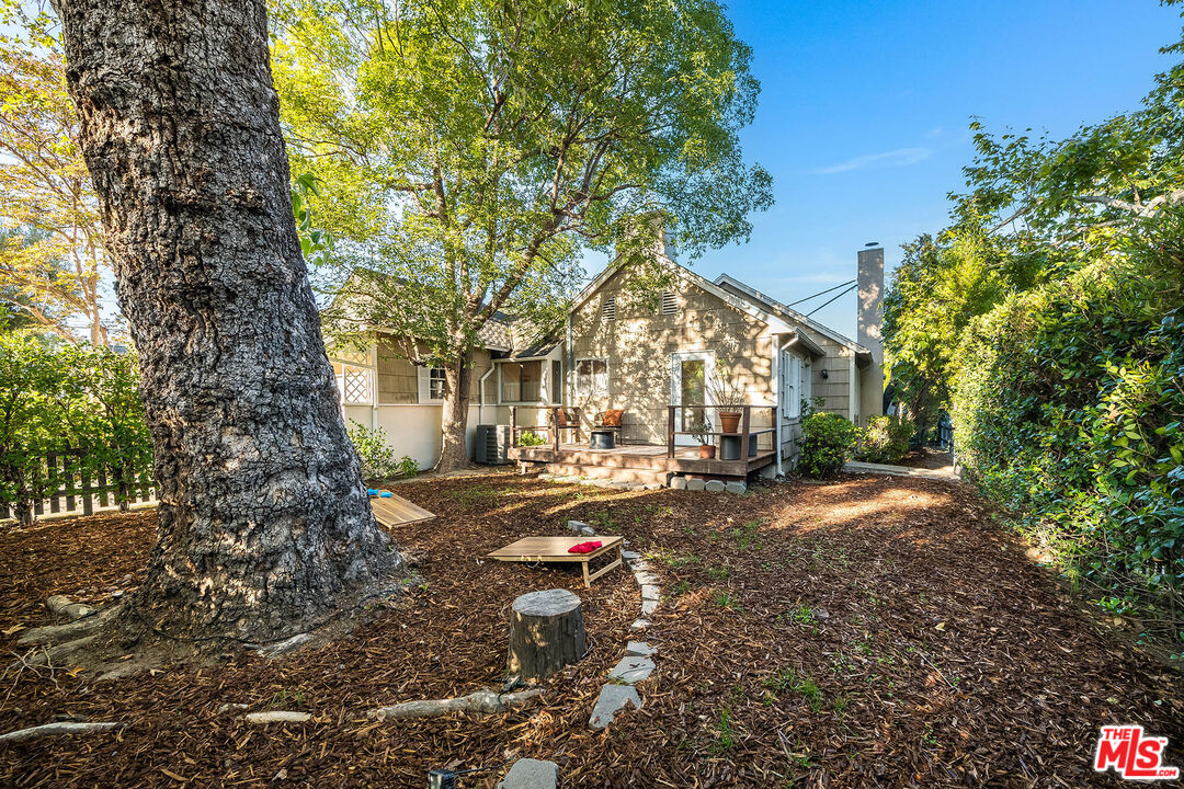 4740 Denny Ave, Toluca Lake