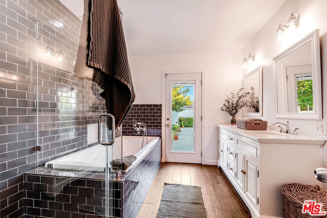 4740 Denny Ave, Toluca Lake