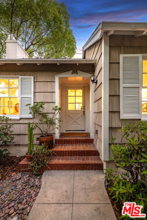 4740 Denny Ave, Toluca Lake