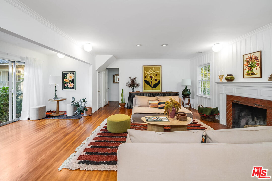 4740 Denny Ave, Toluca Lake