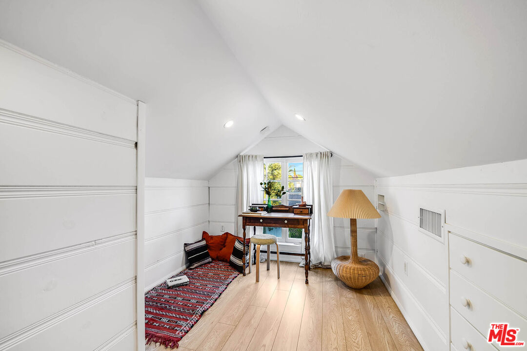 4740 Denny Ave, Toluca Lake