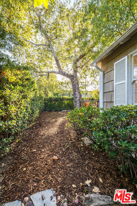 4740 Denny Ave, Toluca Lake