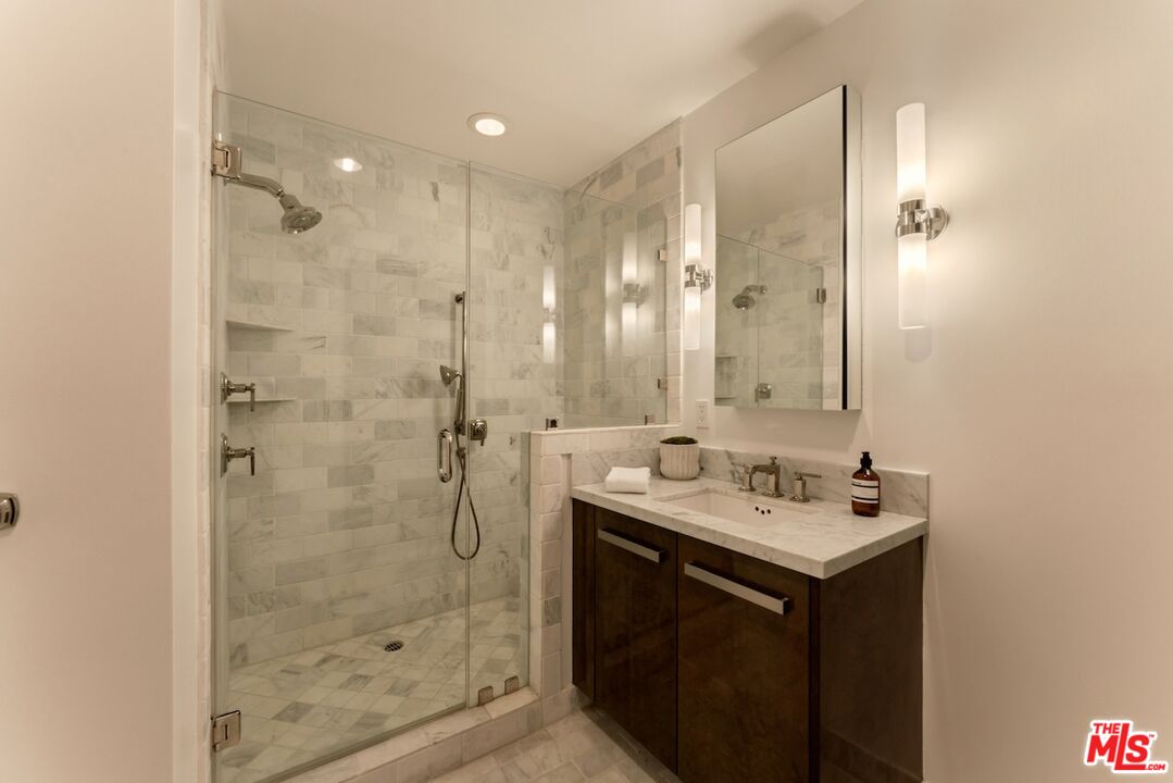 447 N Doheny Dr Unit: 101, Beverly Hills