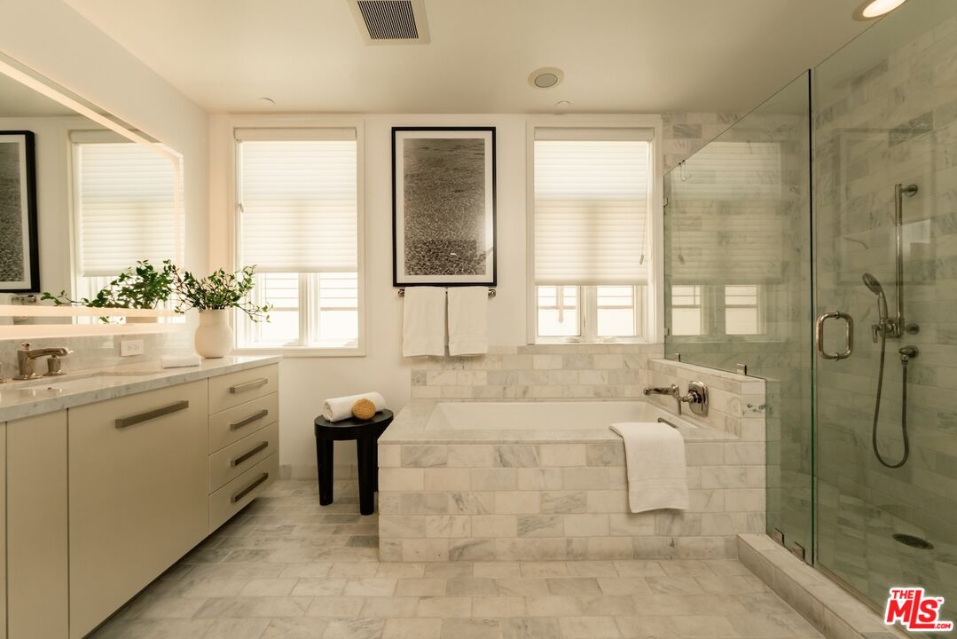 447 N Doheny Dr Unit: 101, Beverly Hills