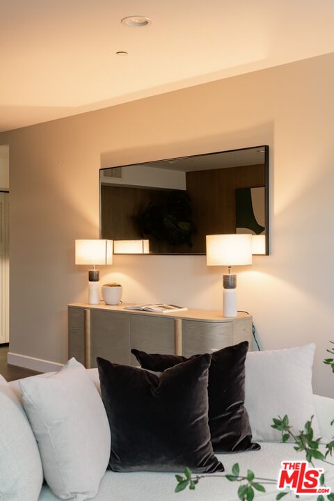 447 N Doheny Dr Unit: 101, Beverly Hills
