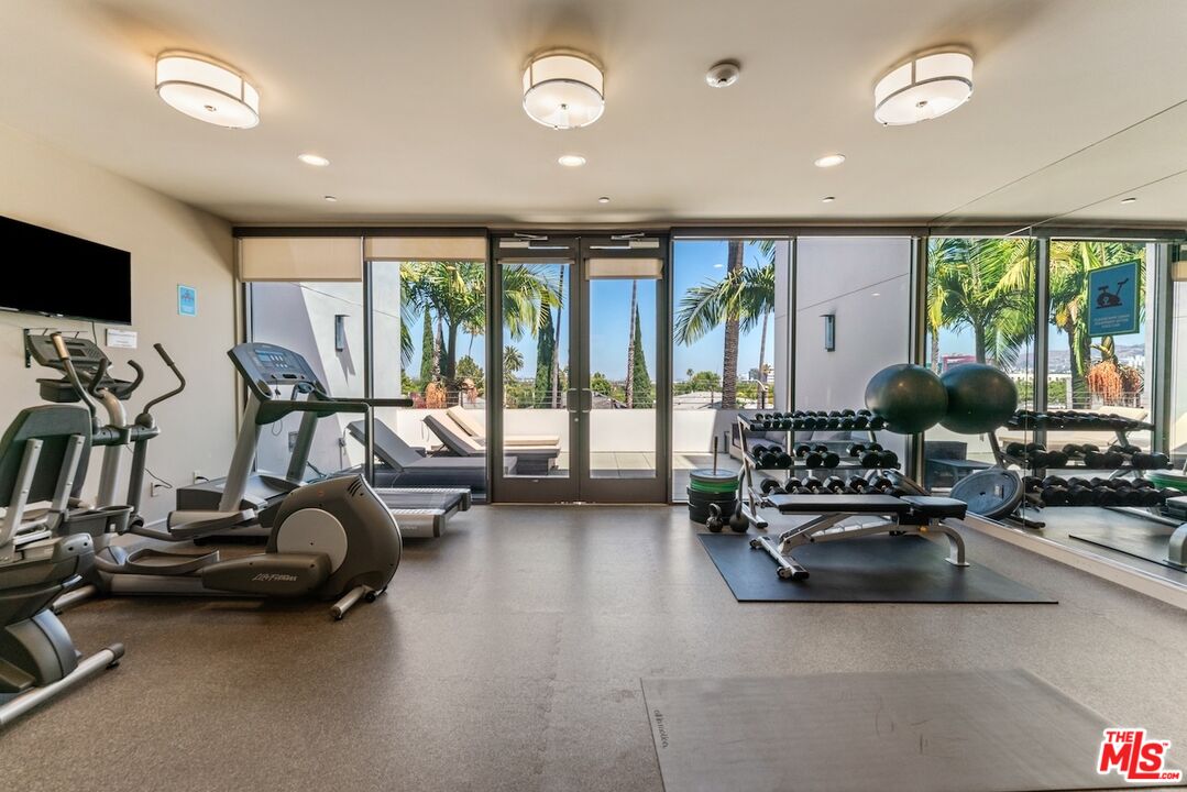 447 N Doheny Dr Unit: 101, Beverly Hills