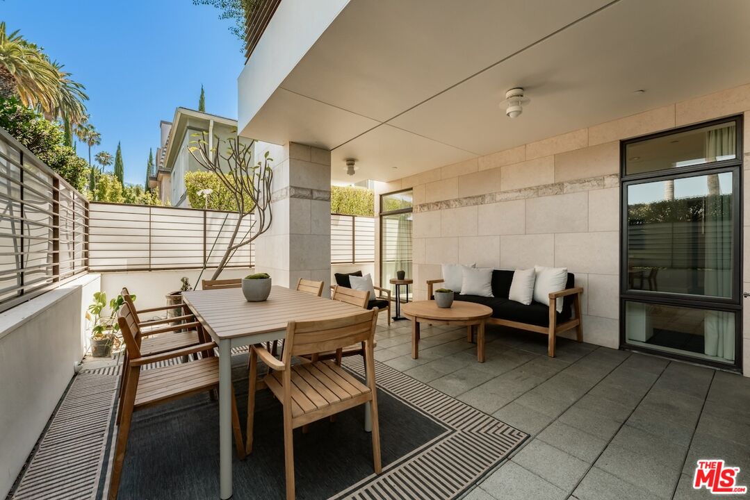 447 N Doheny Dr Unit: 101, Beverly Hills