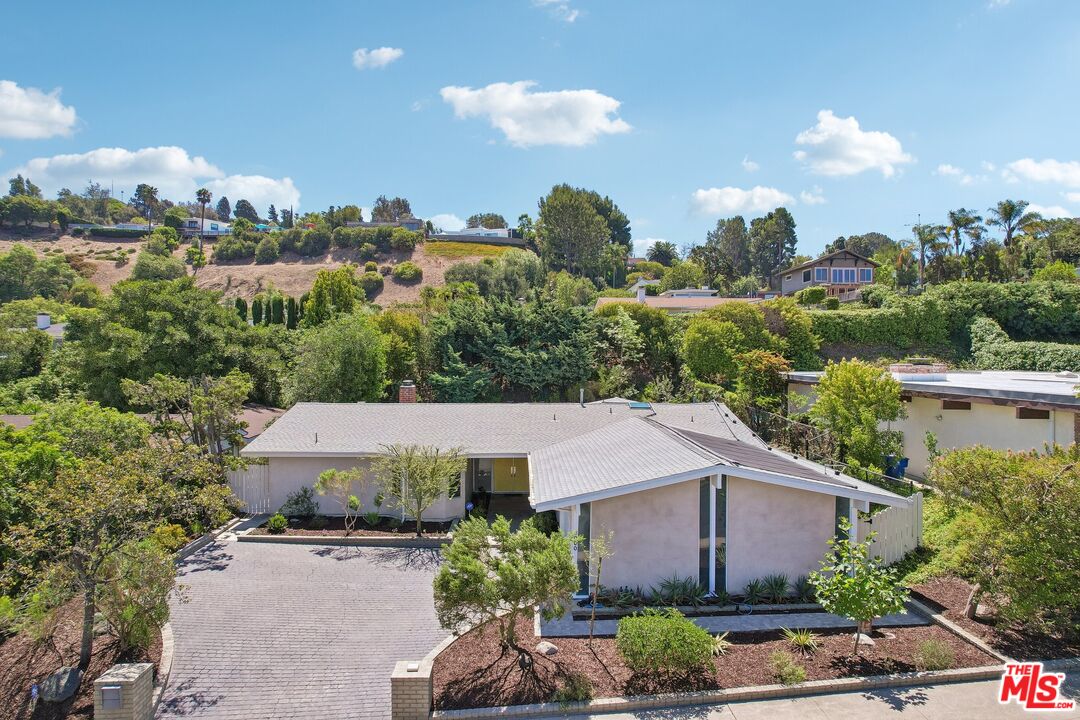 3000 Dona Emilia Dr