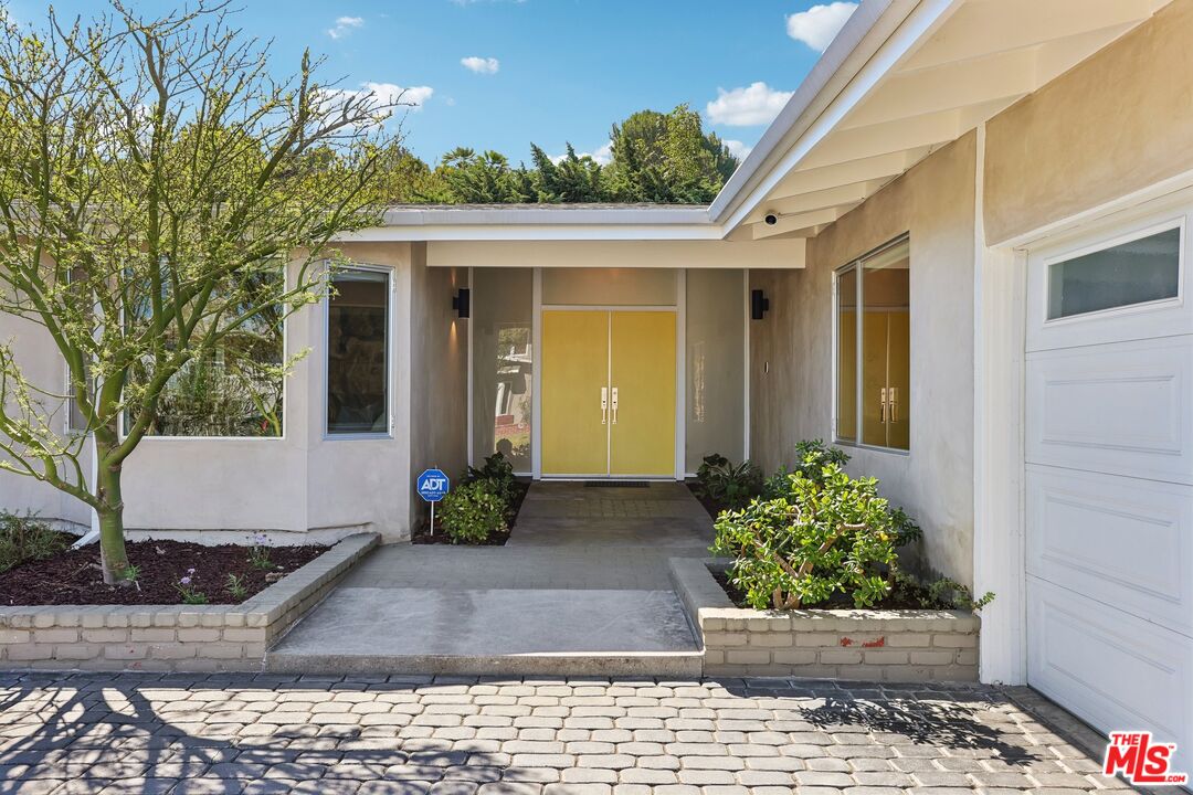 3000 Dona Emilia Dr