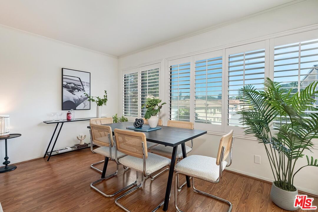 950 N Kings Rd Unit: 254, West Hollywood 