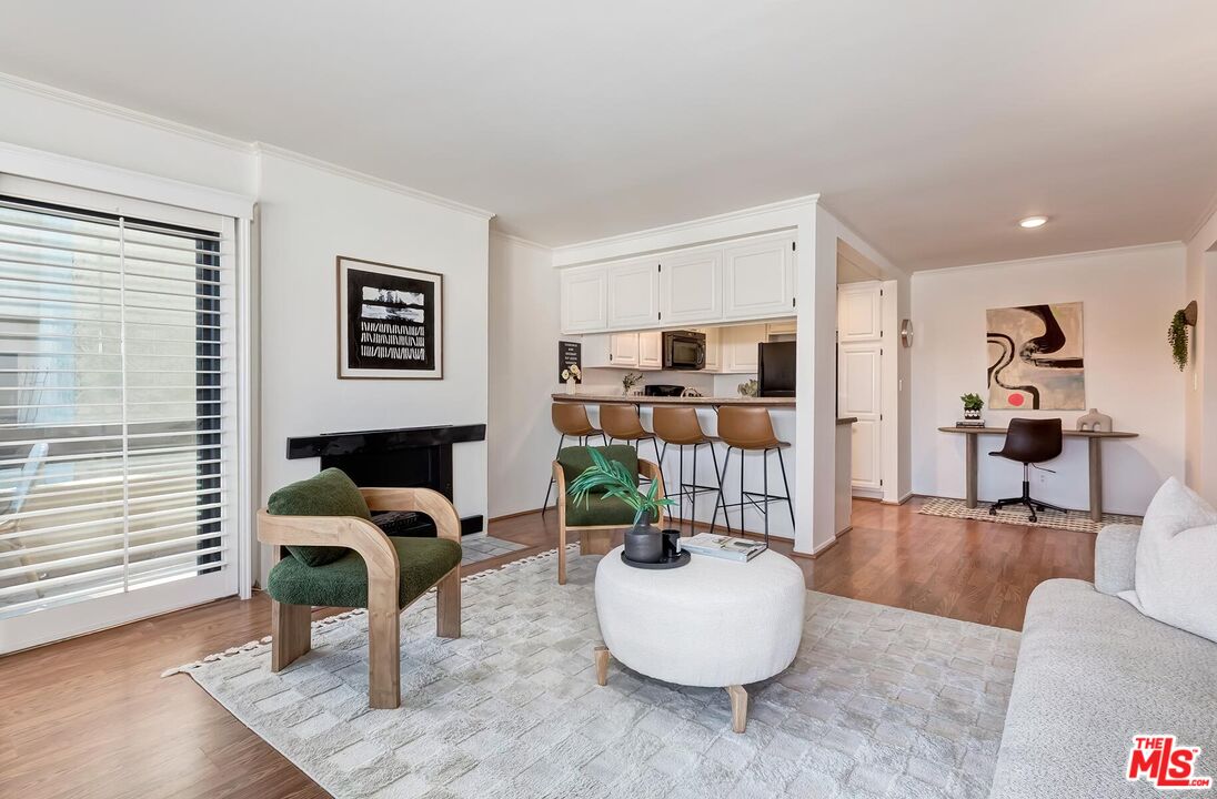 950 N Kings Rd Unit: 254, West Hollywood 