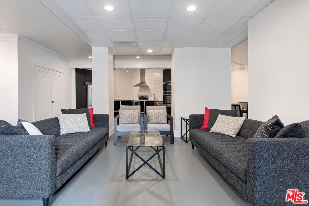 950 N Kings Rd Unit: 254, West Hollywood 
