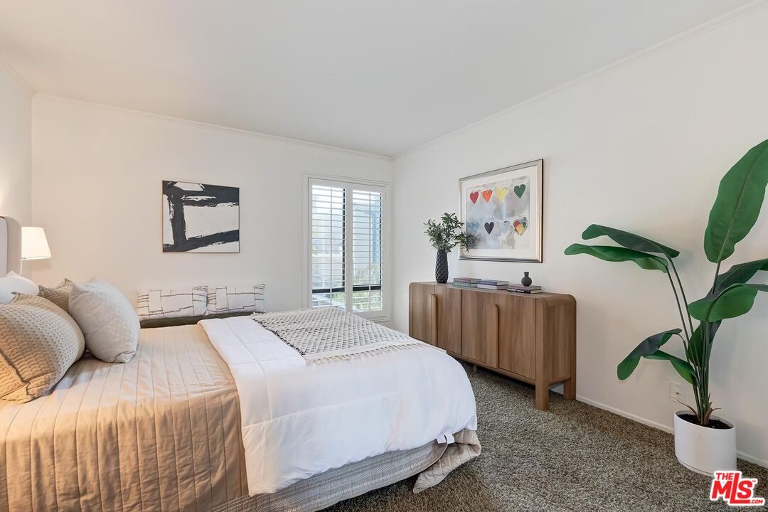950 N Kings Rd Unit: 254, West Hollywood 