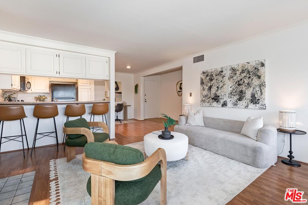 950 N Kings Rd Unit: 254, West Hollywood 