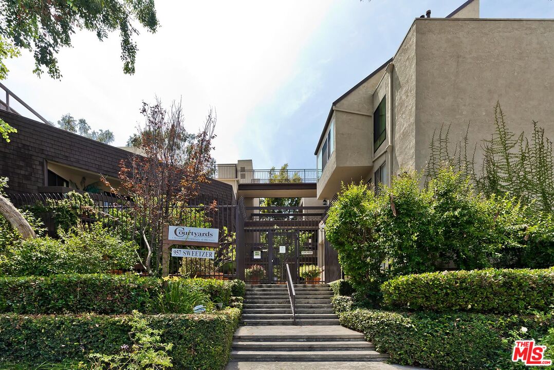 950 N Kings Rd Unit: 254, West Hollywood 