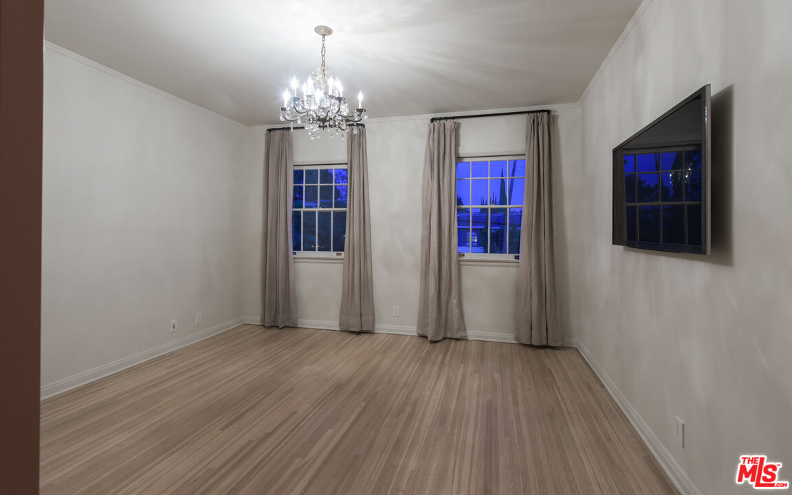 7655 Hollywood Blvd Unit: 3