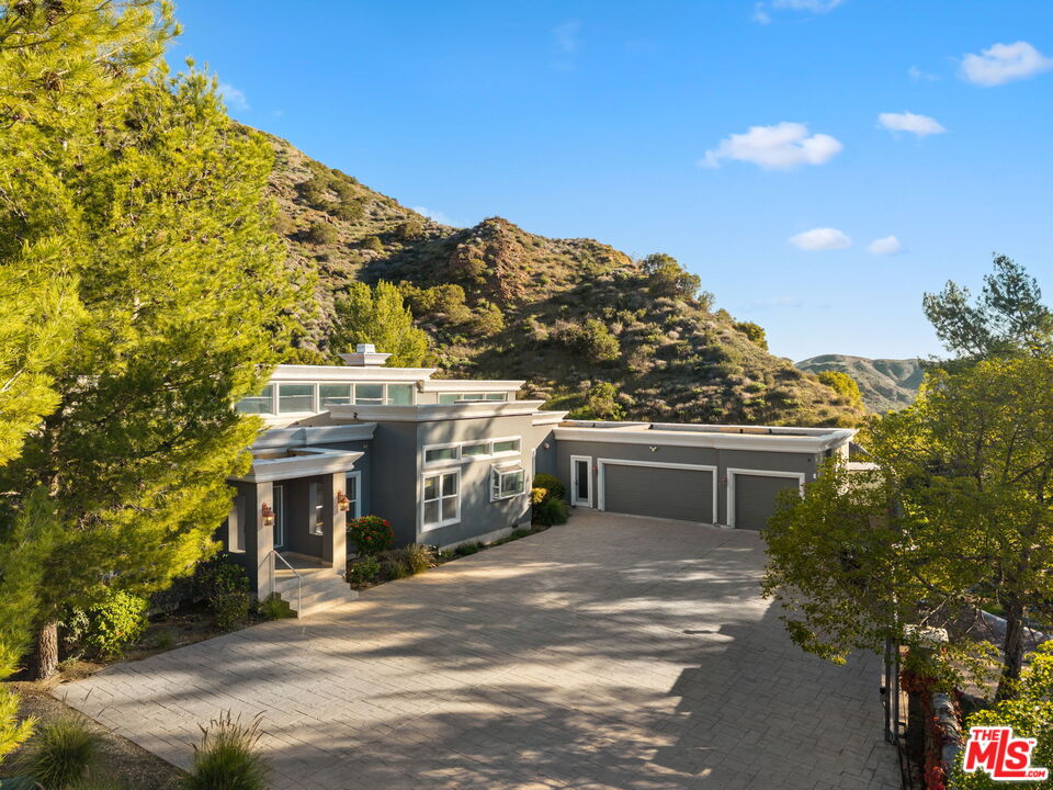 3699 Kanan Rd, Agoura Hills 