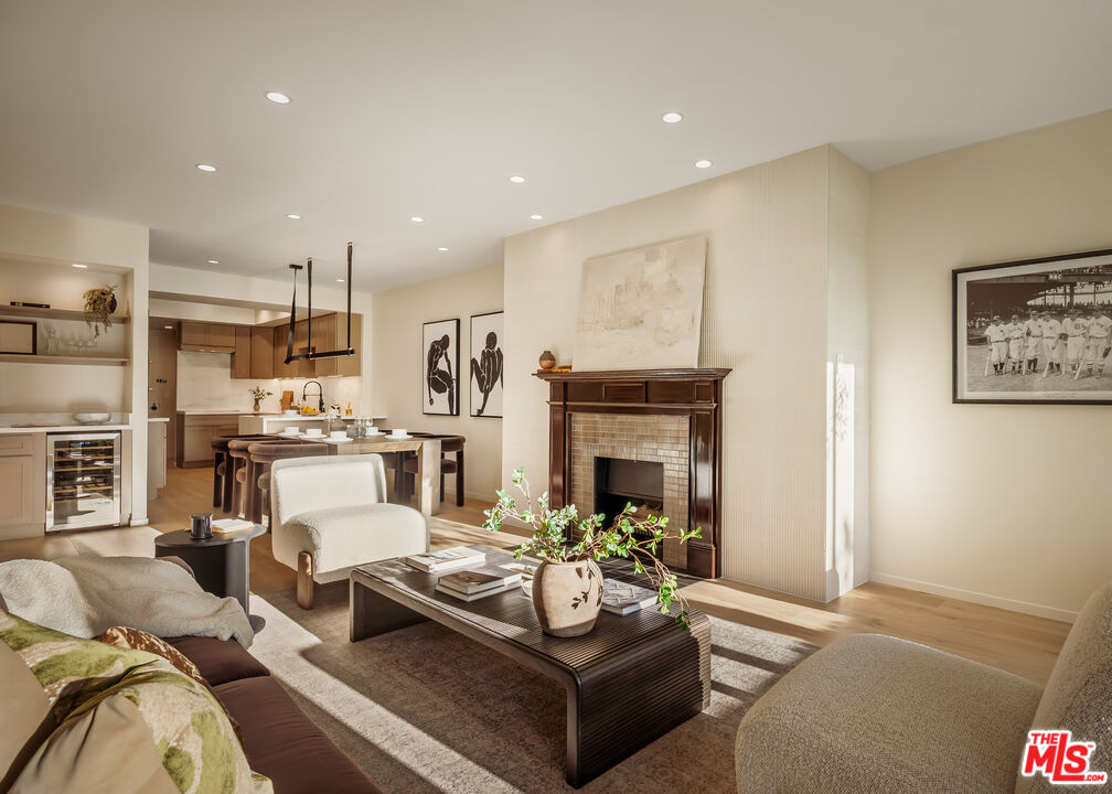 10551 Wilshire Blvd Unit: 403