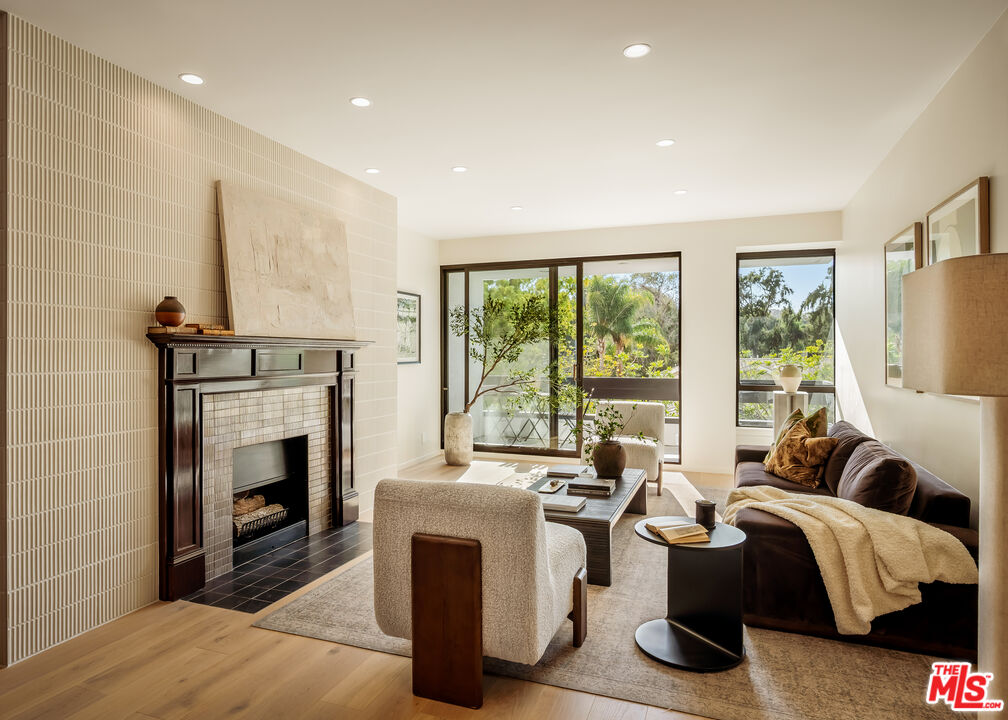10551 Wilshire Blvd Unit: 403