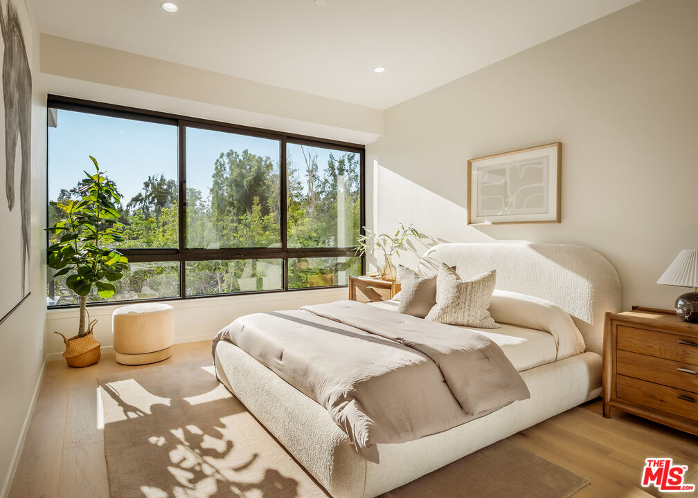 10551 Wilshire Blvd Unit: 403