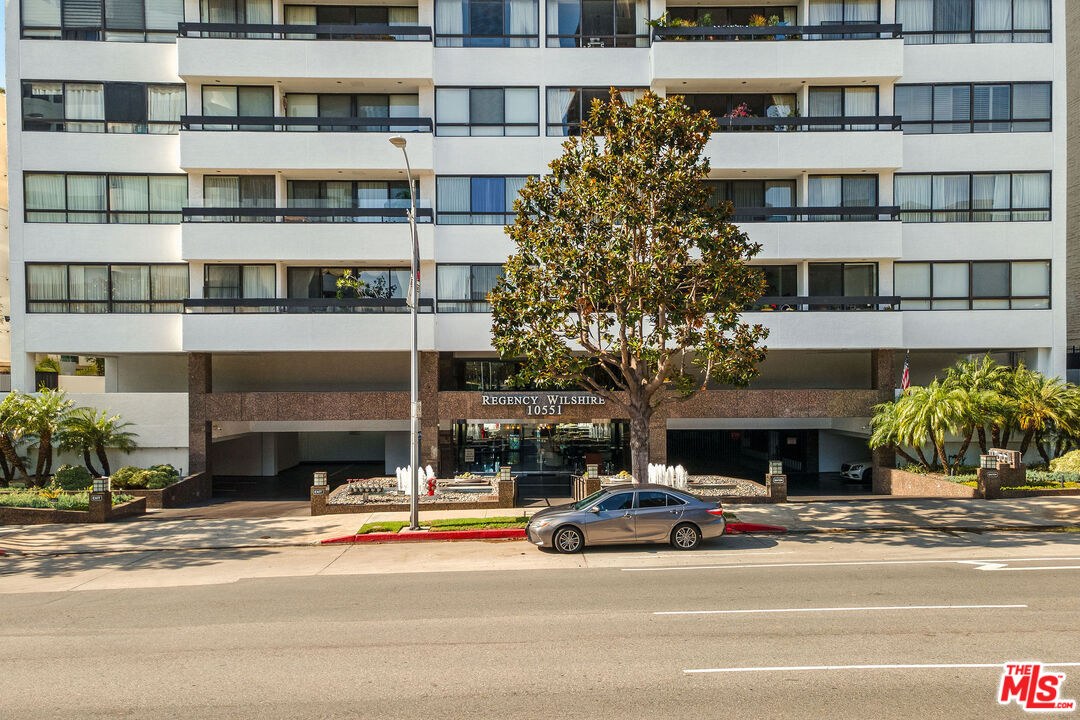 10551 Wilshire Blvd Unit: 403