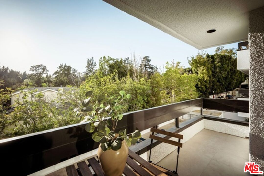 10551 Wilshire Blvd Unit: 403
