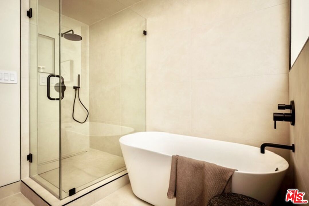 10551 Wilshire Blvd Unit: 403