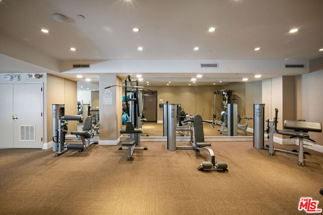 10551 Wilshire Blvd Unit: 403