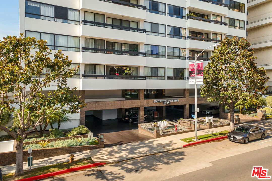 10551 Wilshire Blvd Unit: 403